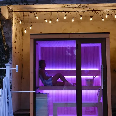 White Lilac Romantic - Adults Only Bed and Breakfast