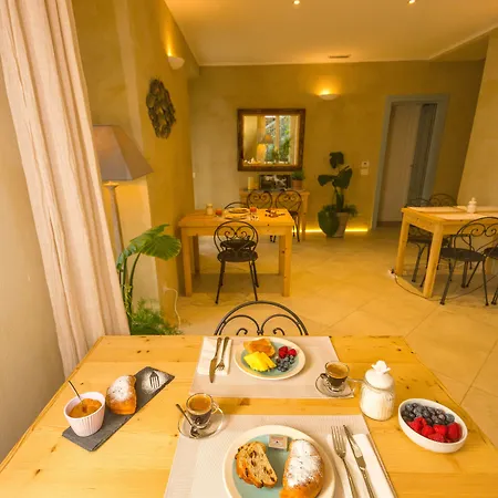 White Lilac Romantic - Adults Only Bed and Breakfast