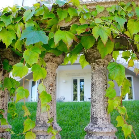 White Lilac Romantic - Adults Only Bed and Breakfast Arona