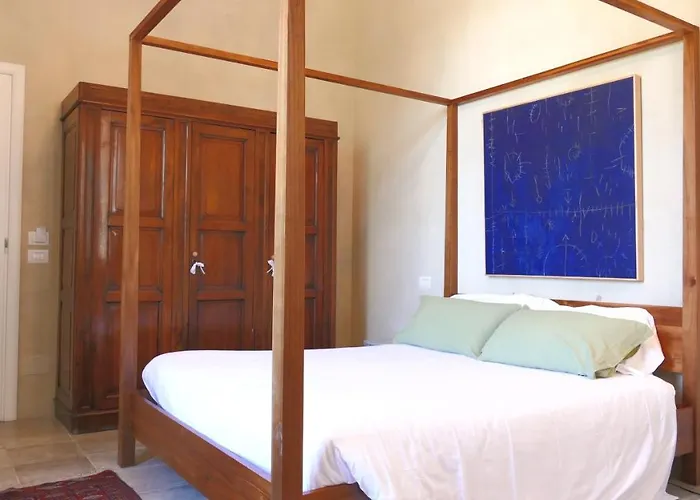 فندق مبيت وإفطار White Lilac Romantic - Adults Only 4*