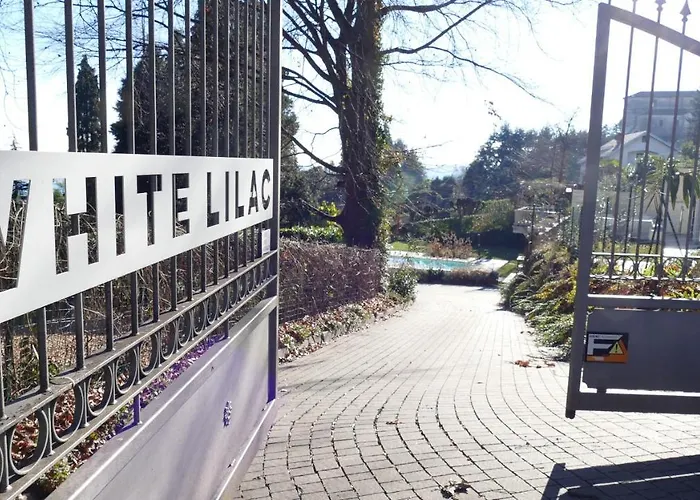 فندق مبيت وإفطار White Lilac Romantic - Adults Only أرونا