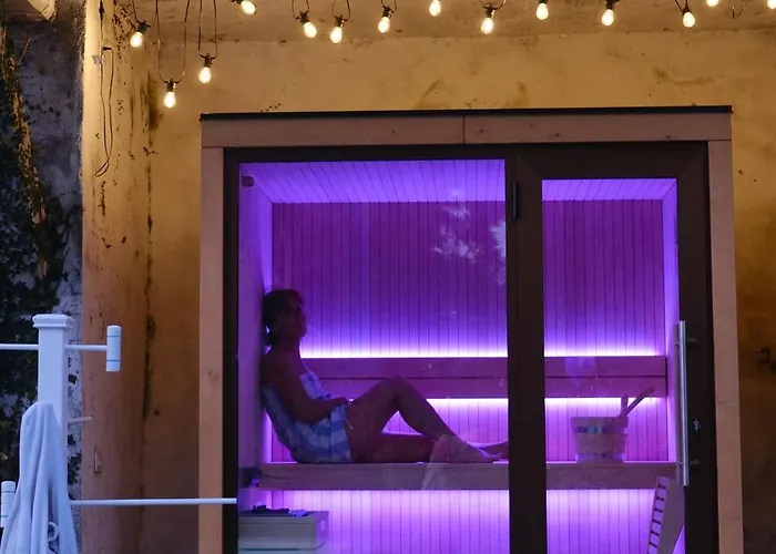 White Lilac Romantic - Adults Only Frühstückspension