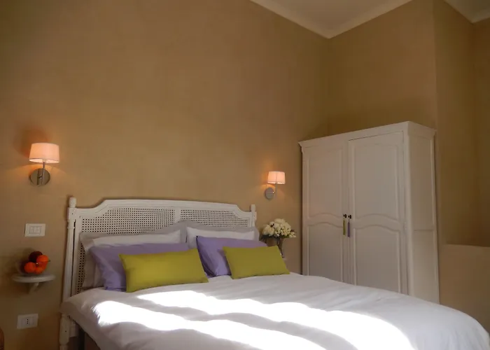 فندق مبيت وإفطار White Lilac Romantic - Adults Only 4*