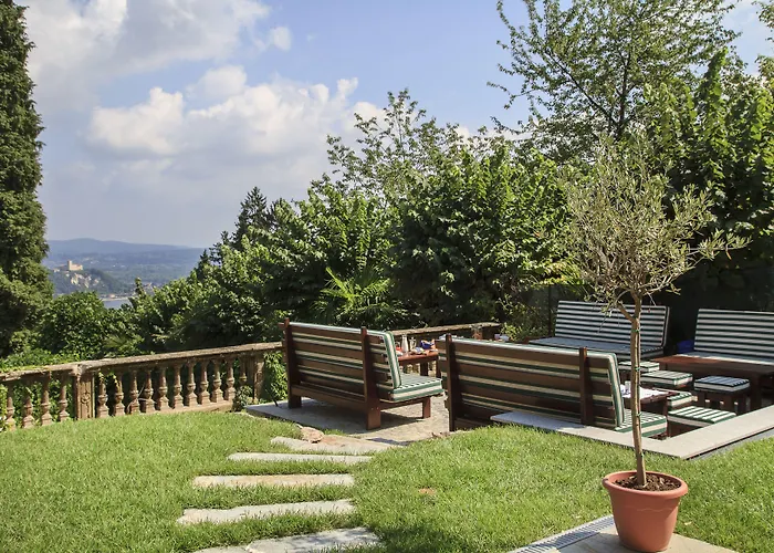 לינה וארוחת בוקר White Lilac Romantic - Adults Only