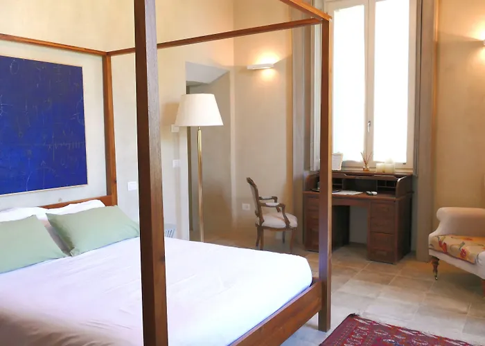 فندق مبيت وإفطار White Lilac Romantic - Adults Only 4*