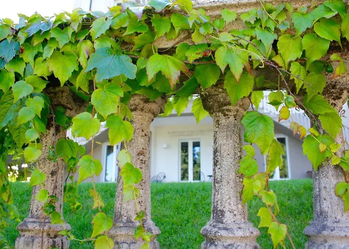 White Lilac Romantic - Adults Only Frühstückspension Arona